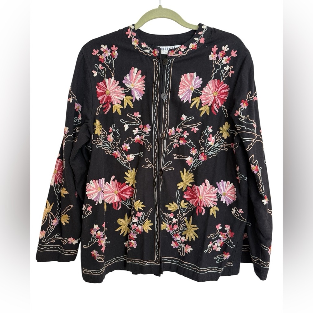 Vintage 90s Black Floral Embroidered Statement Jacket – Cottagecore Art Cardigan